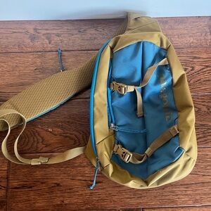 Patagonia sling bag! Used but good condition!